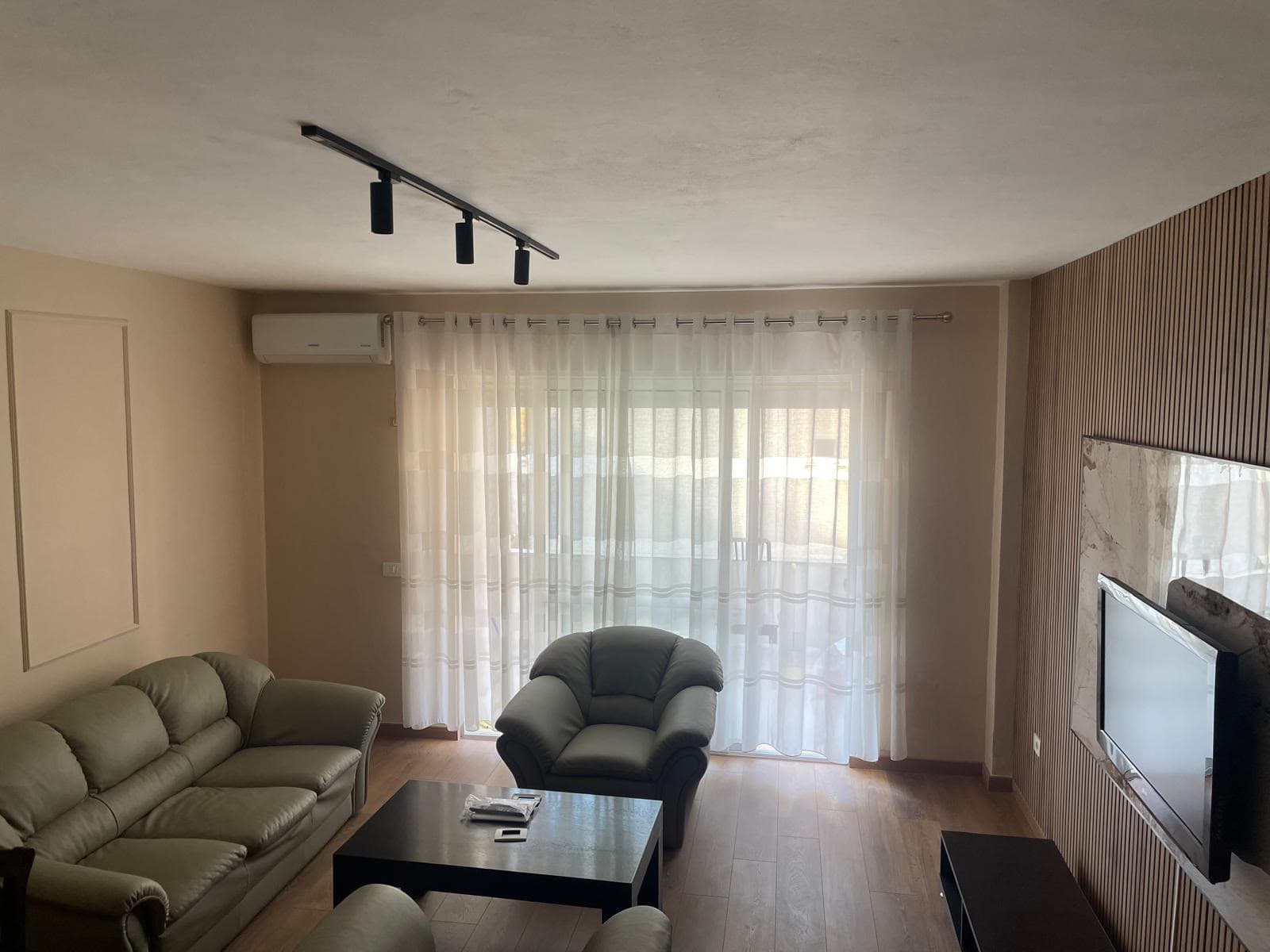 Apartament 1+1 — Tiranë